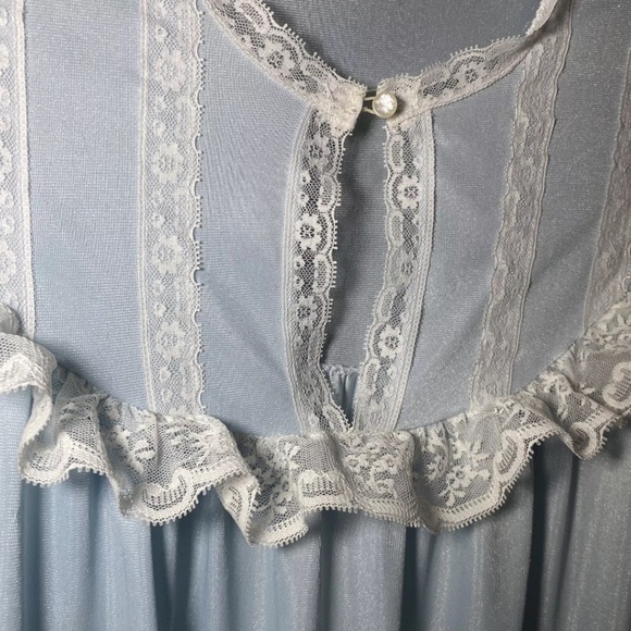 Vintage 60s Lace Trimmed Sleeveless Nightgown Modest Suzy Star Union Made USA